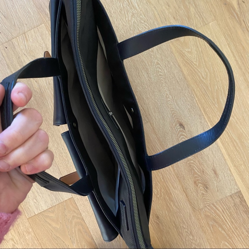 Tumi Santa Monica Whitfield Helmet Leather Nylon Tote Messenger Carry Bag - Picture 5 of 12